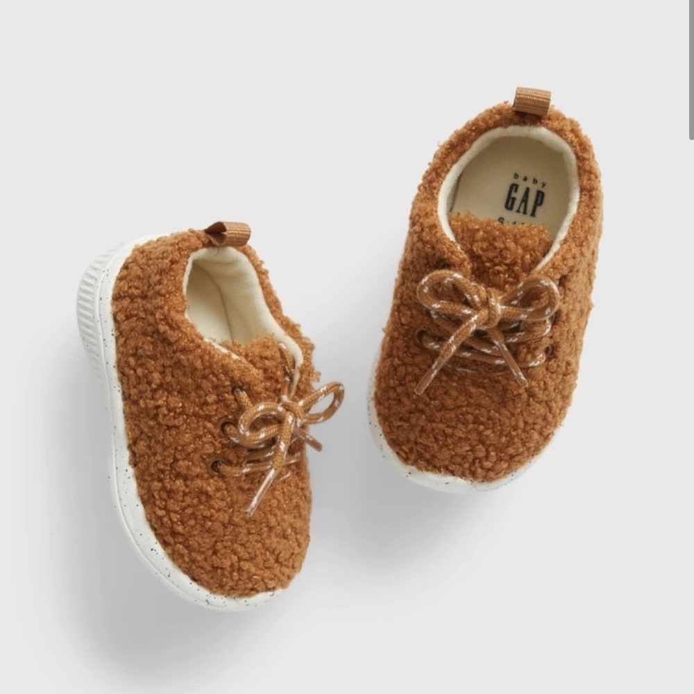 NWOT baby gap Sherpa sneakers